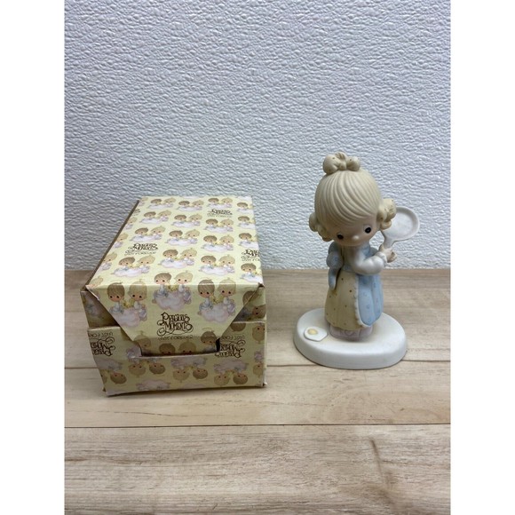 Vtg 1979 Precious Moments Eggs Over Easy Porcelain Figurine E-3118 - Picture 9 of 9